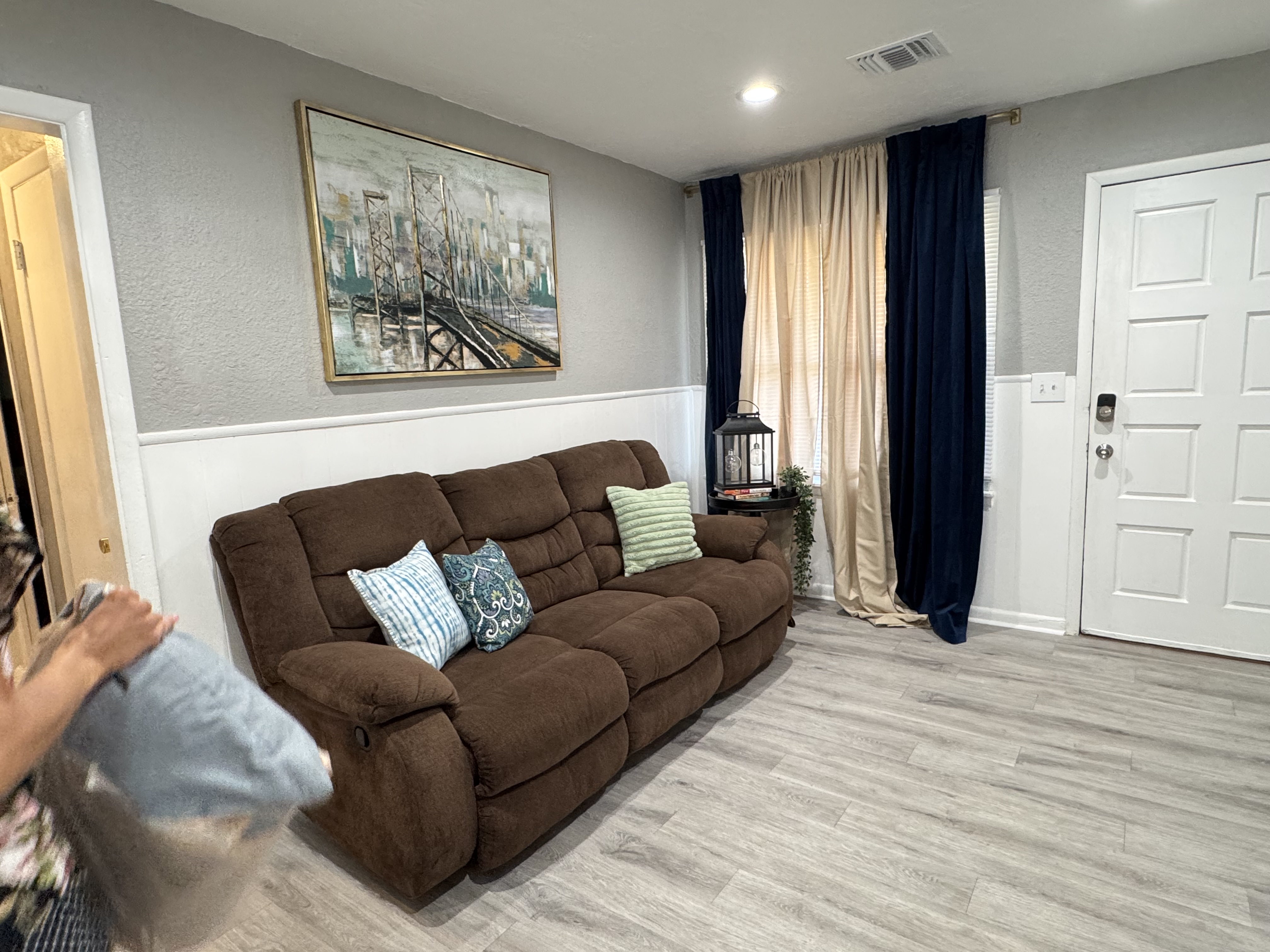 The 14th Place - Fully Furnished 4-Bedroom Home in Oklahoma City - Photo 3