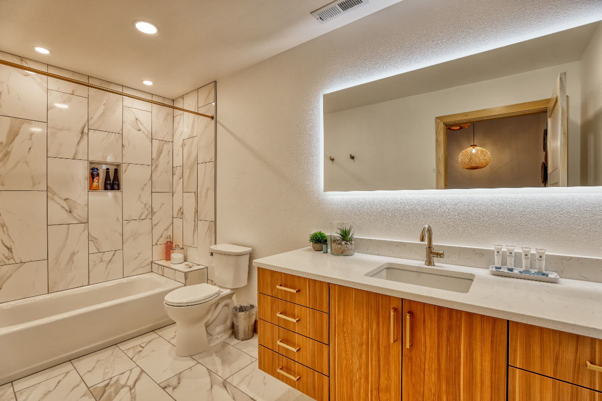 Spacious 2-Bedroom Condo with Boho Style, Two-Car Garage & All Utilities Included - Photo 10