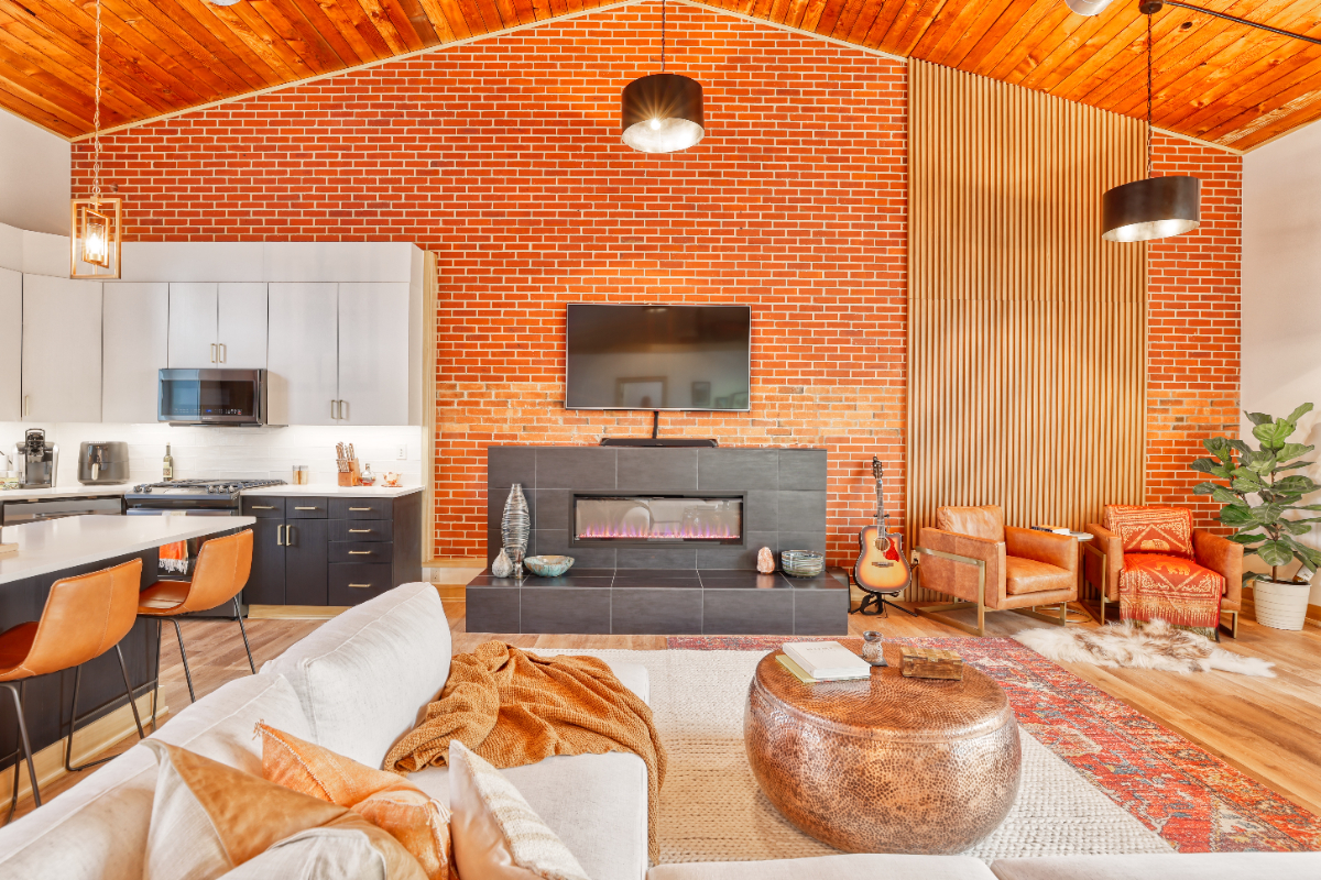 Spacious 2-Bedroom Condo with Boho Style, Two-Car Garage & All Utilities Included - Photo 11