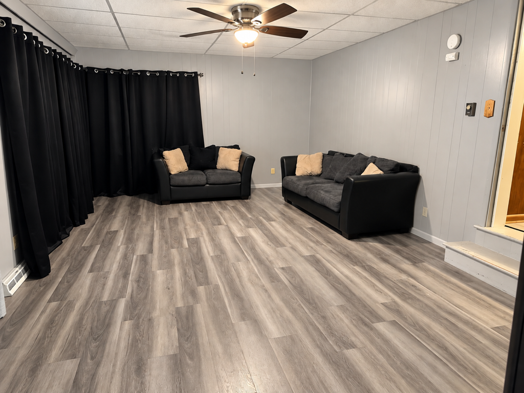 Move-In Ready House with Laundry & Pool - Photo 2