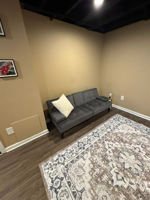The Armstrong house. Charming 1926 Colonial Fully furnished 2 bedroom 2 bathroom to - Photo 11