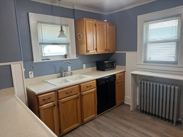 The Armstrong house. Charming 1926 Colonial Fully furnished 2 bedroom 2 bathroom to - Photo 4