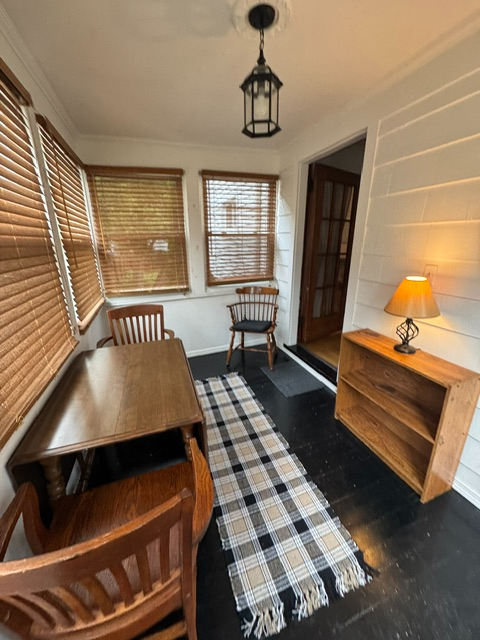 The Armstrong house. Charming 1926 Colonial Fully furnished 2 bedroom 2 bathroom to - Photo 6