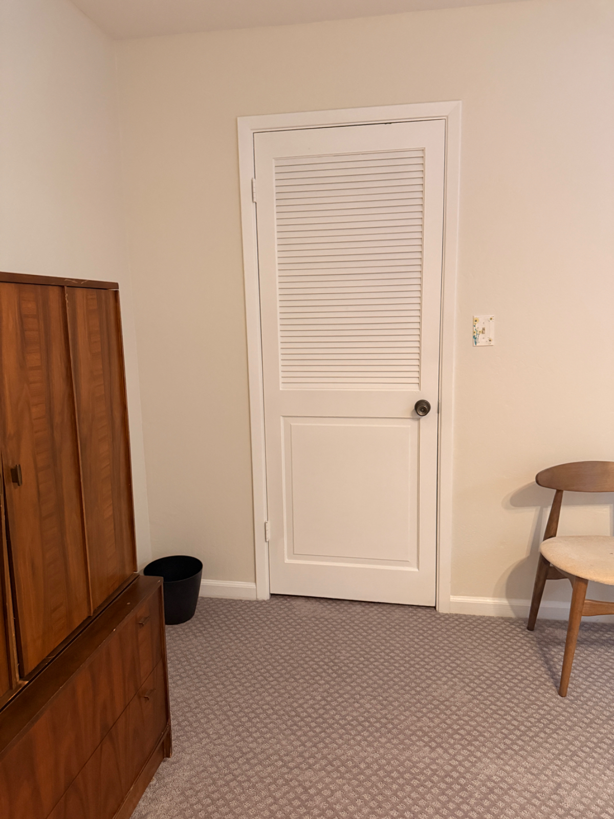 Mid-Century Townhome upstairs unit available - Photo 7