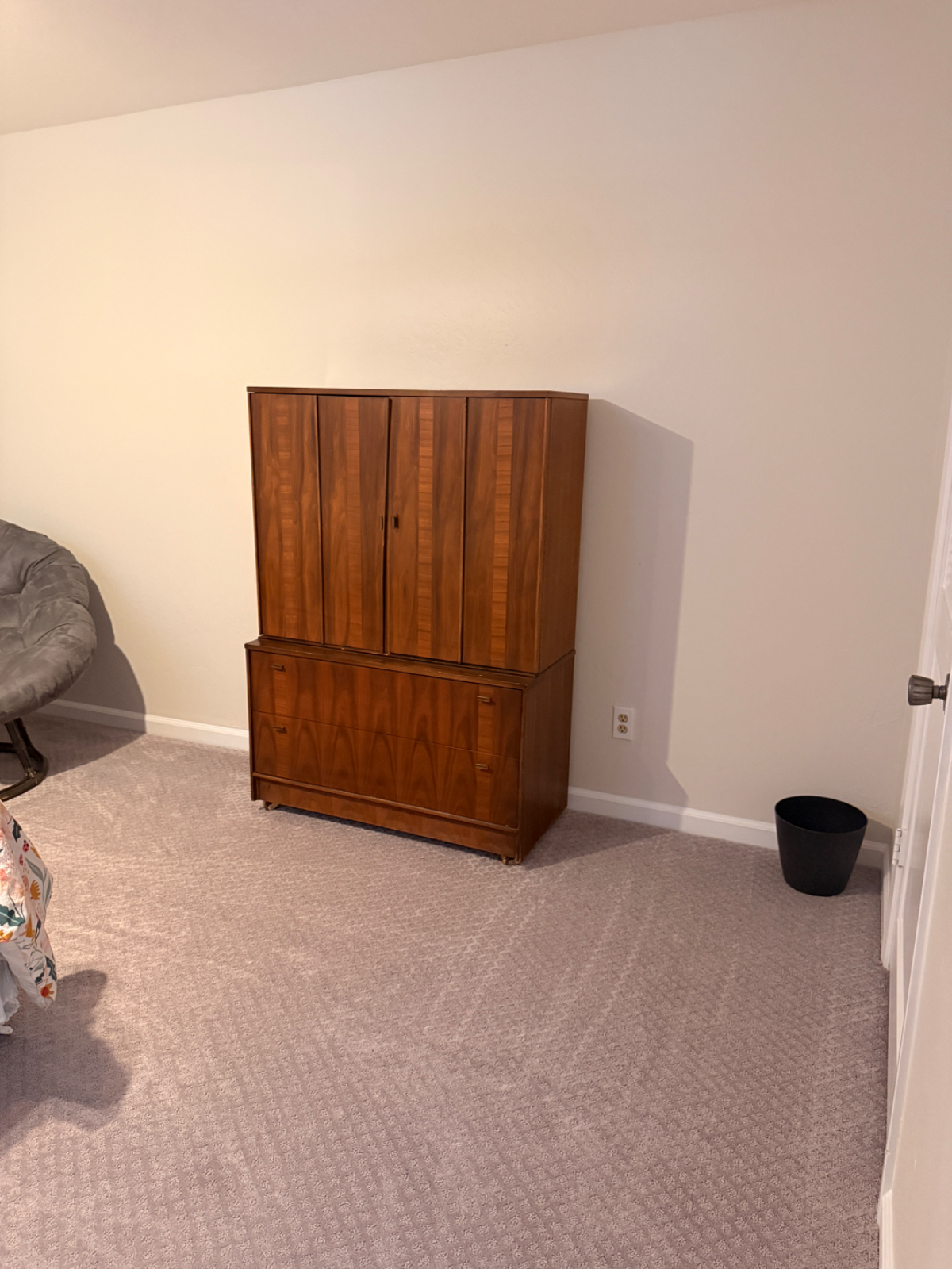 Mid-Century Townhome upstairs unit available - Photo 6