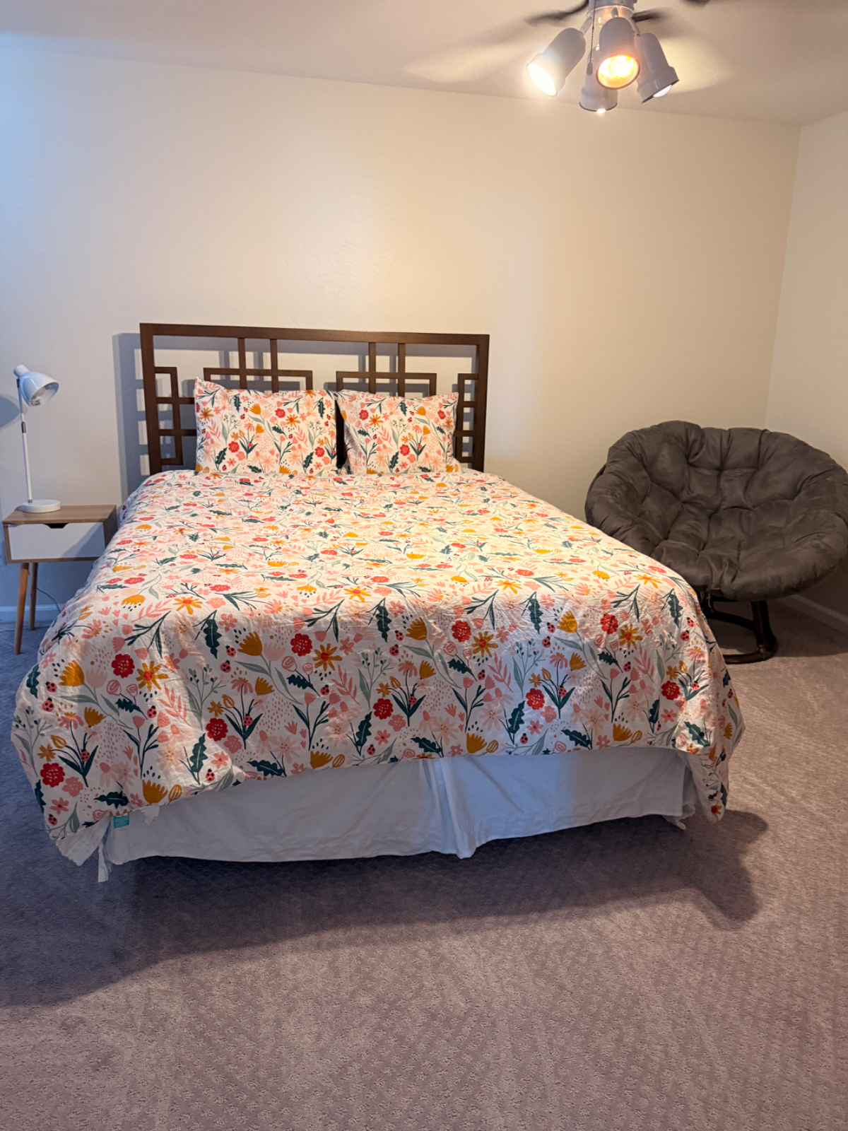 Mid-Century Townhome upstairs unit available - Photo 5