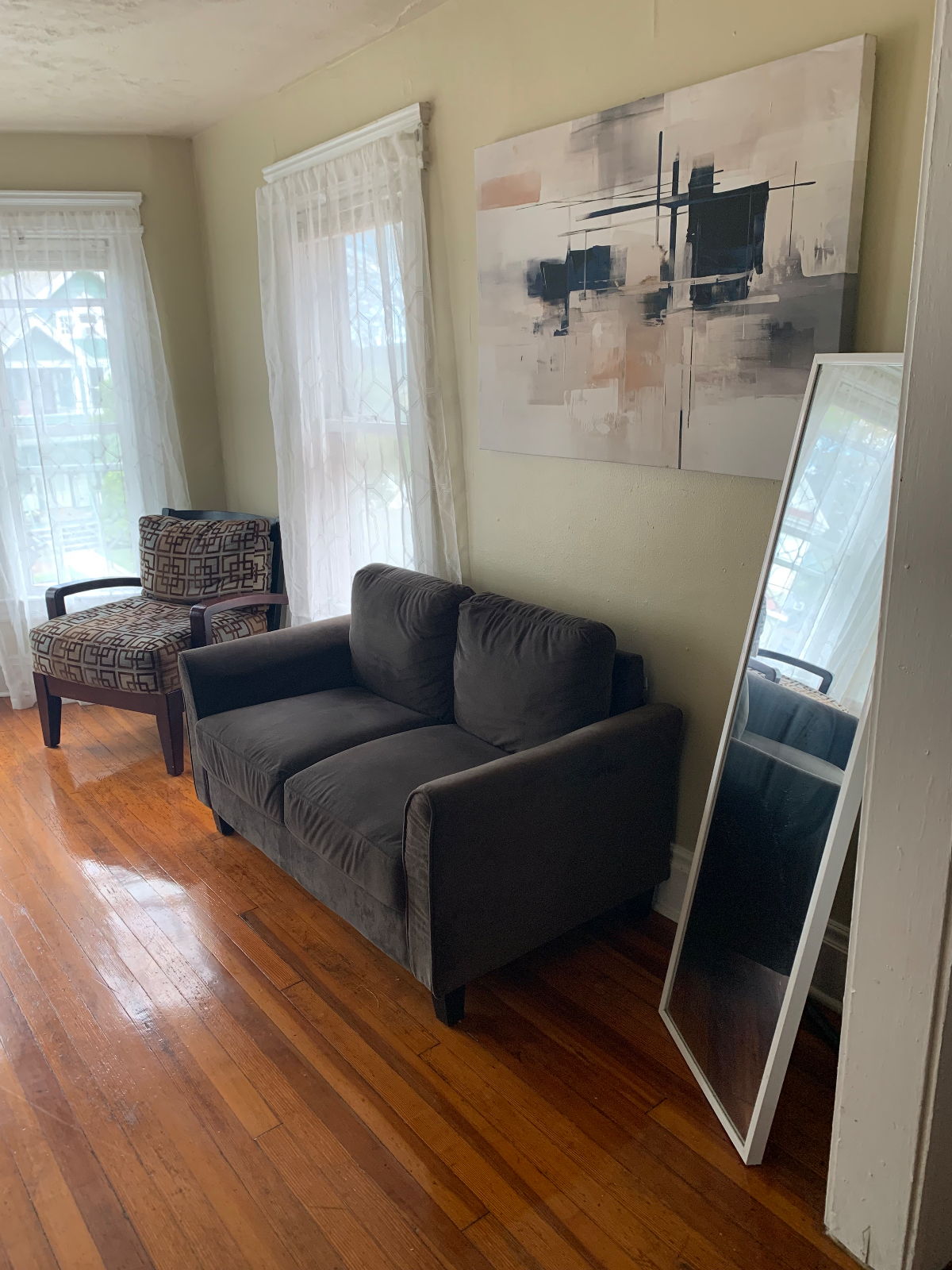 Spacious for bedroom Co living home for traveling professionals all utilities included $950/mo - Photo 5