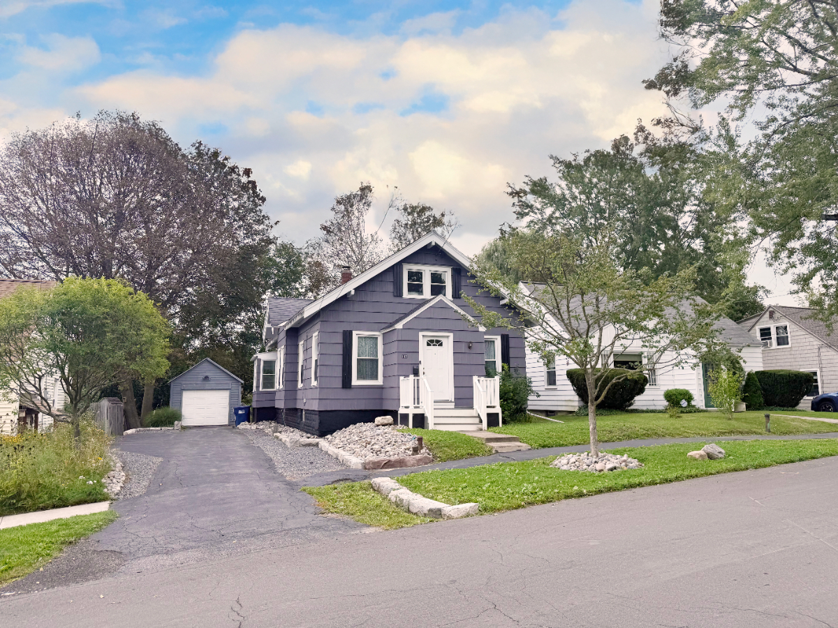 Sunlit & Quiet 4BR Home Near Upstate Med & SU - Utilities, AC & Wi-Fi Included - Photo 1