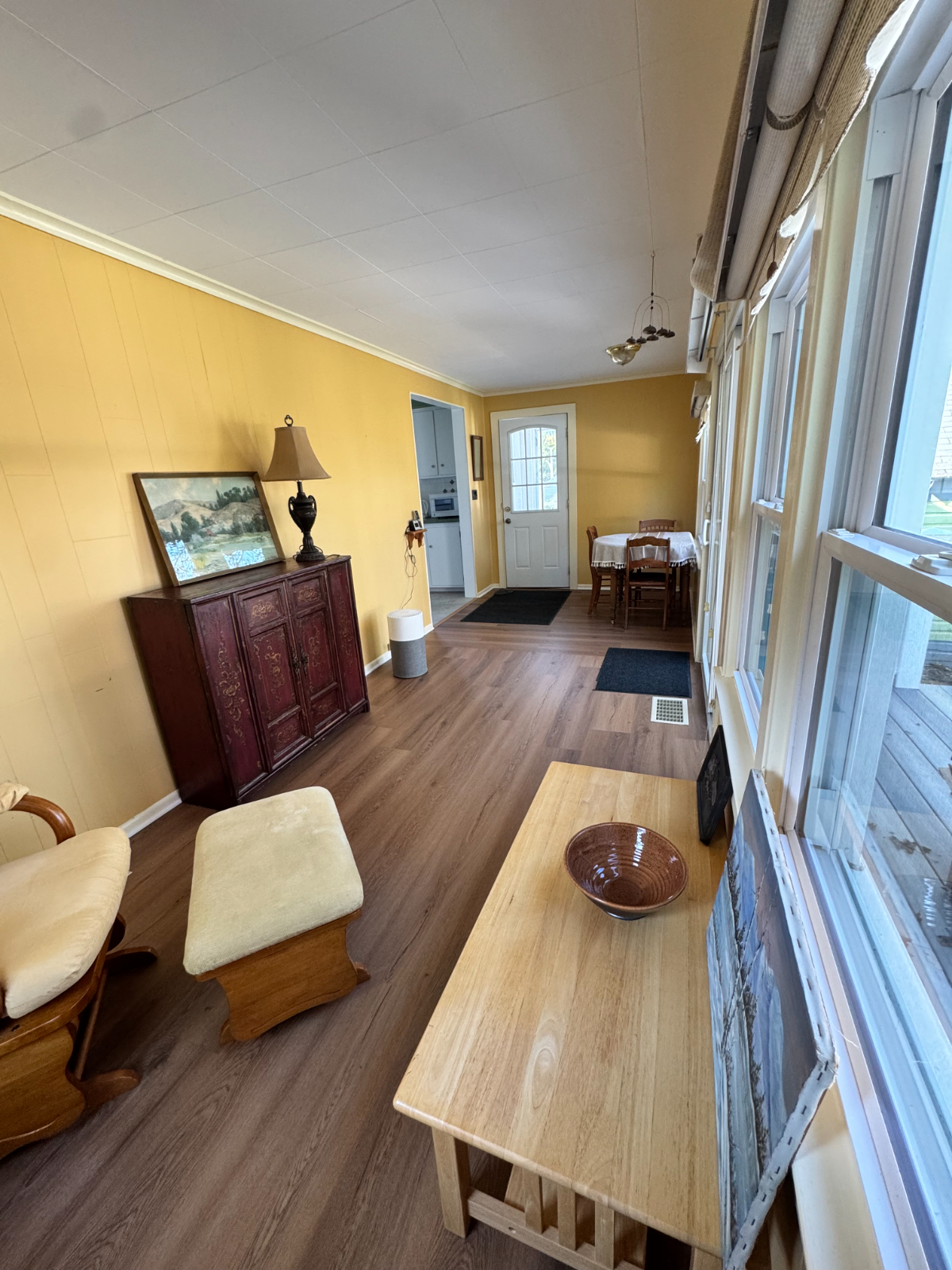 Sunlit & Quiet 4BR Home Near Upstate Med & SU - Utilities, AC & Wi-Fi Included - Photo 5