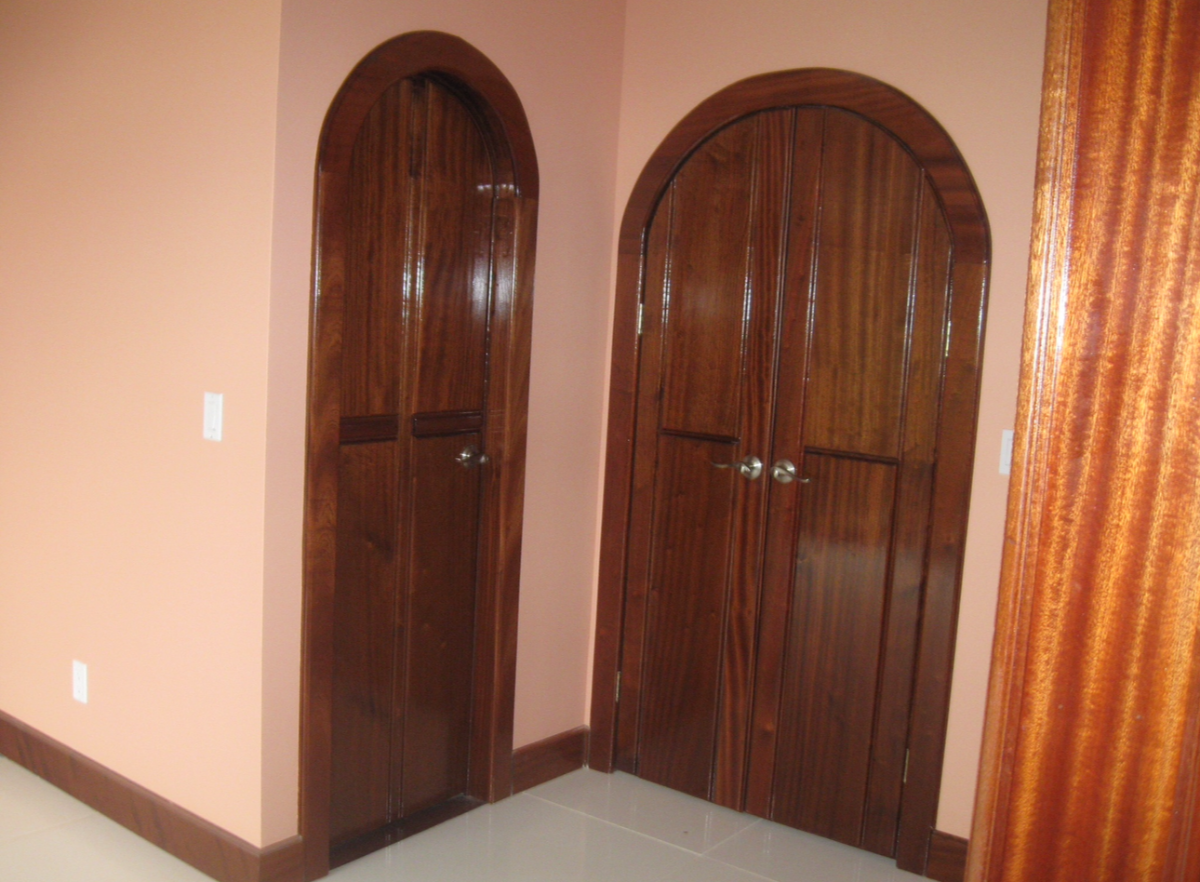 Furnished Waterfront Duplex With Rooftop Views, Parking And Space For Six - Photo 10