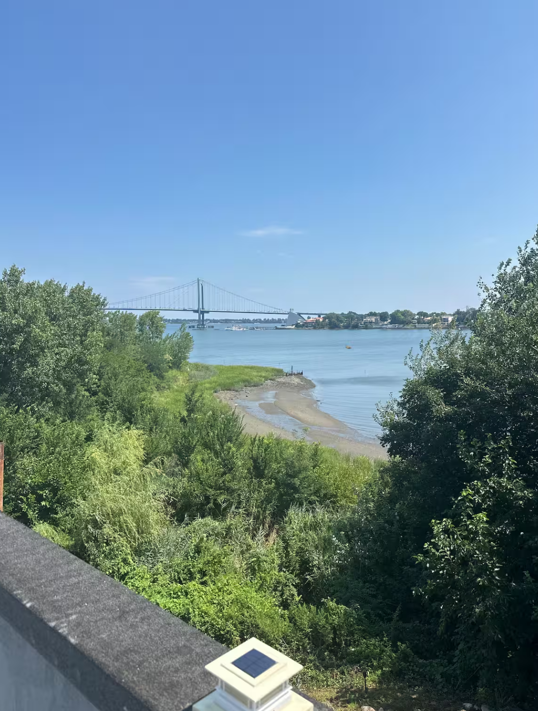 Furnished Waterfront Duplex With Rooftop Views, Parking And Space For Six - Photo 11