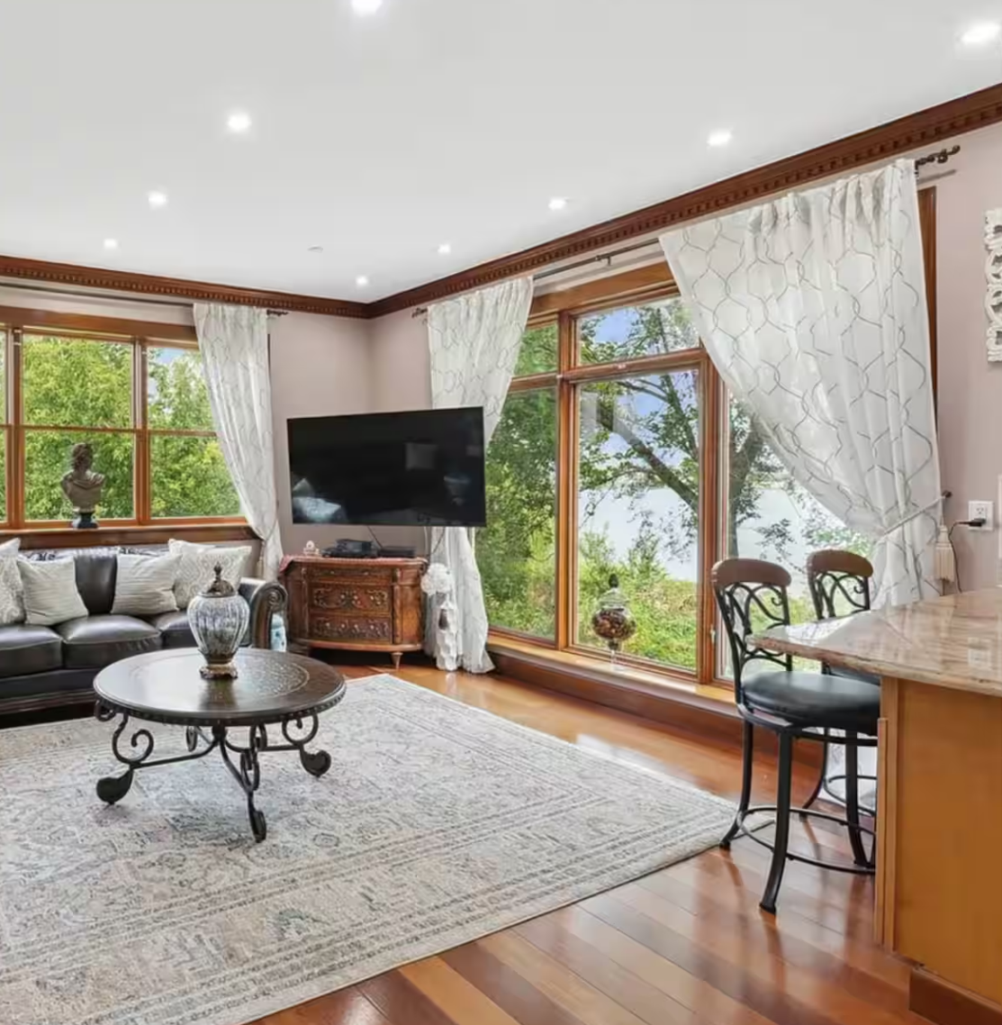 Furnished Waterfront Duplex With Rooftop Views, Parking And Space For Six - Photo 1