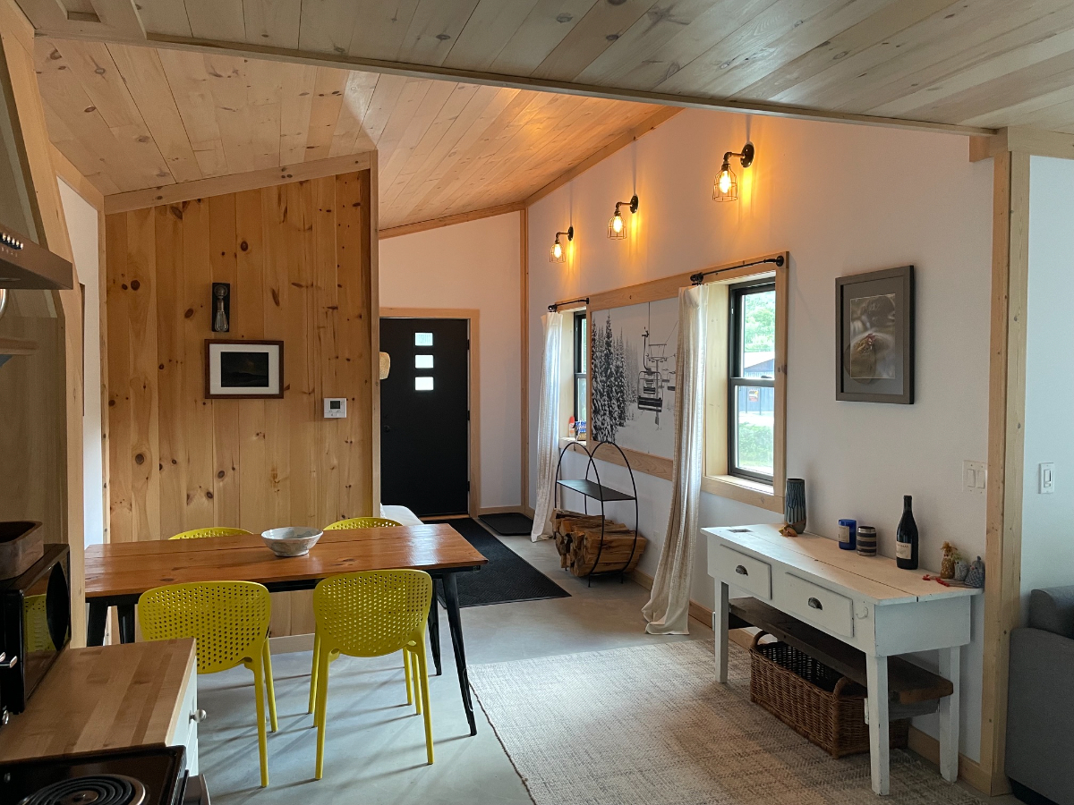 Peaceful Scandinavian Style Chalet - Photo 6