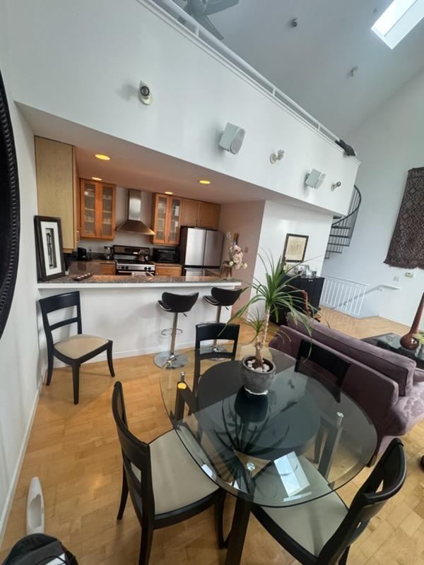 Bright Multi-Level 2BR Near UCSF Mission Bay, Oracle Park & Embarcadero - Photo 5