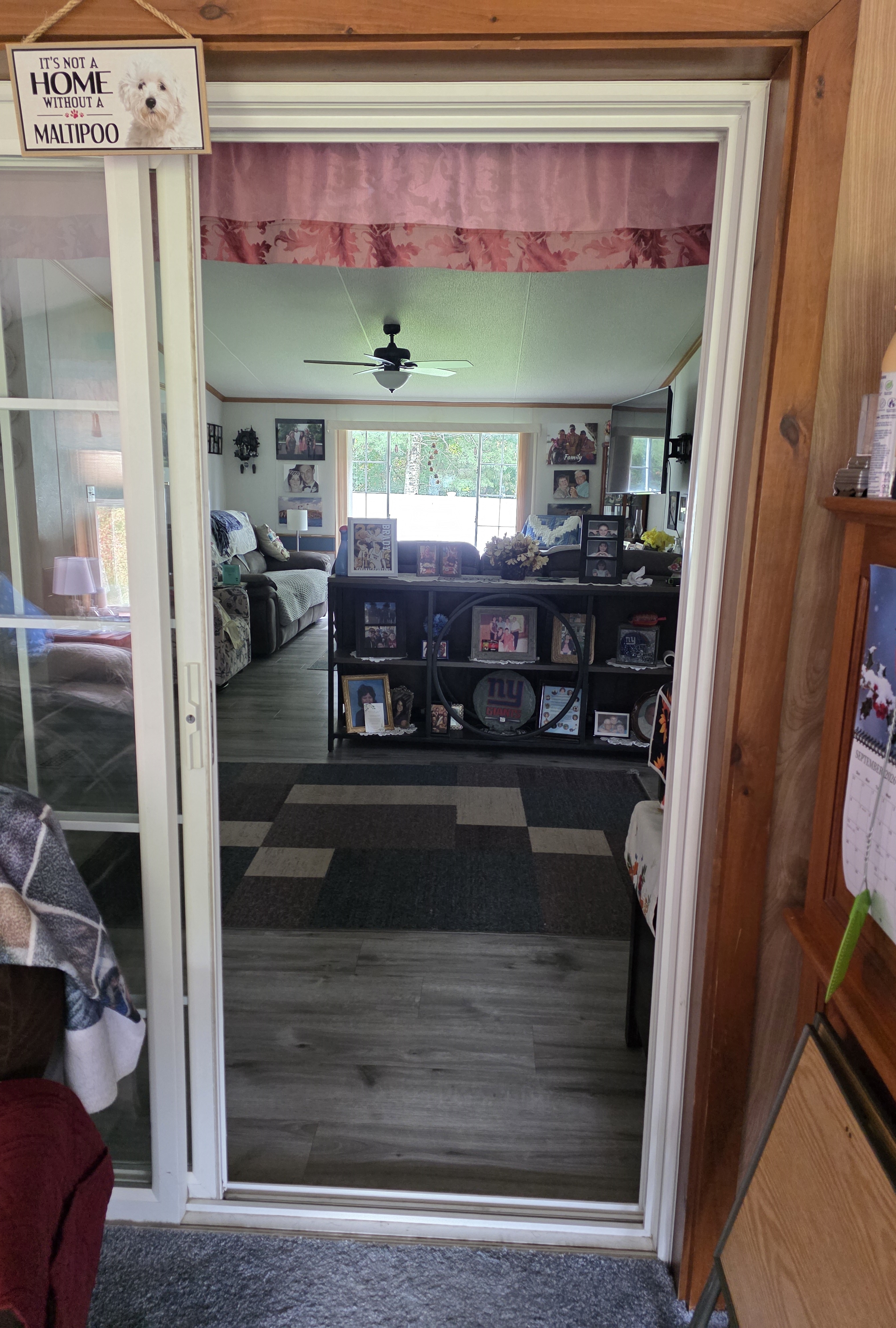 Fully furnished cozy country home - Photo 8