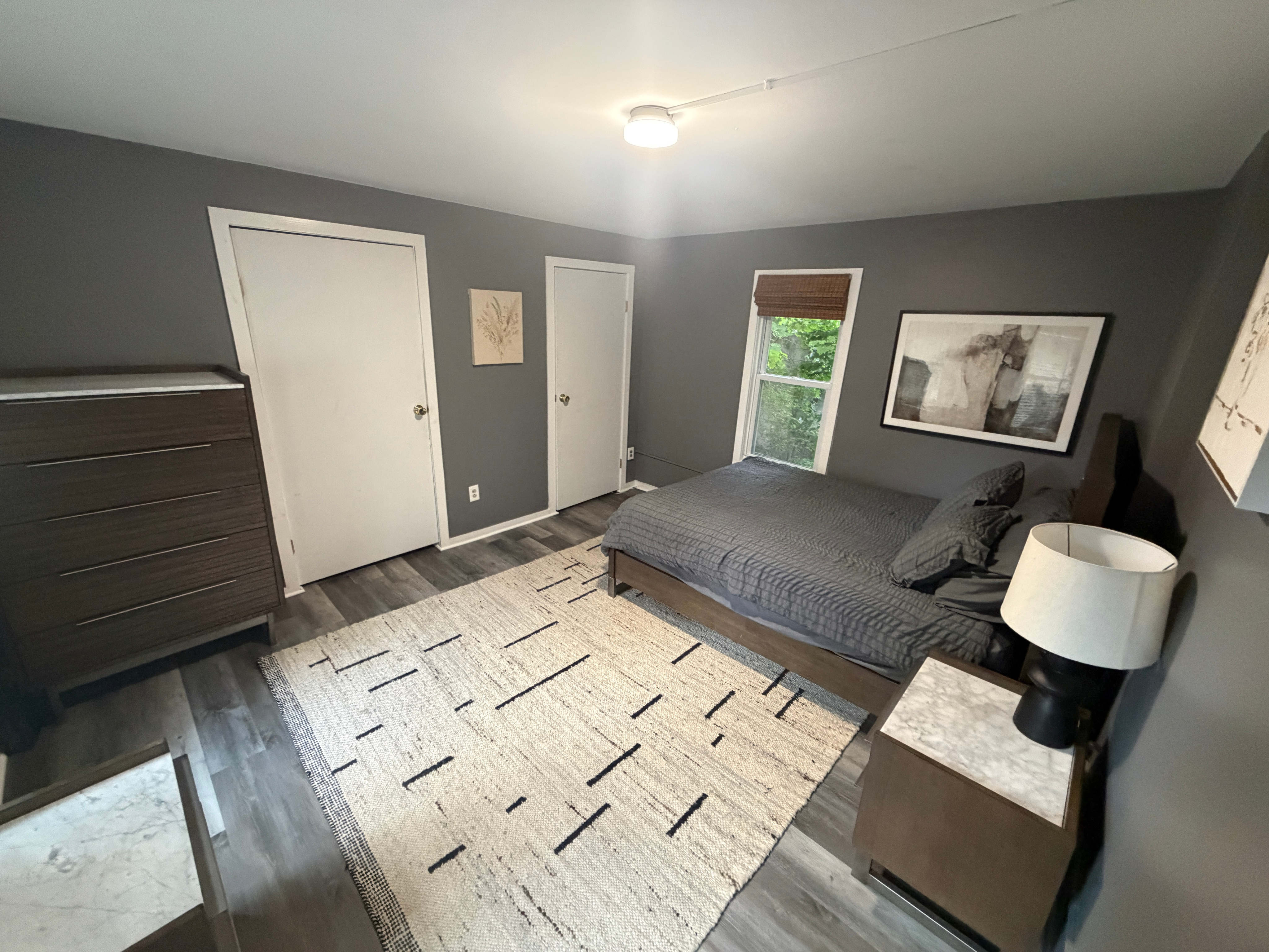 2 XL Bedrooms in Downtown Saratoga - Photo 1