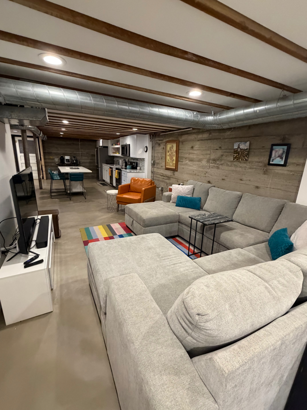 Hidden Gem basement apartment - Photo 1