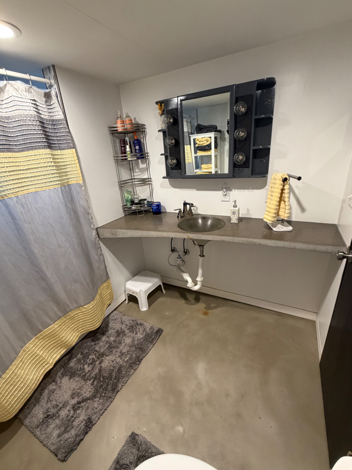 Hidden Gem basement apartment - Photo 6