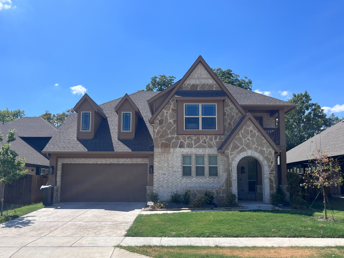 Move-in Ready Furnished 5Bed/3.5Bath in Commerce TX - Photo 1