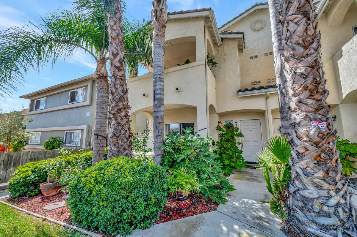 Walkable North Park Gem - Dual King Suites, Garage Parking, Gym, Dog-Friendly - Photo 2
