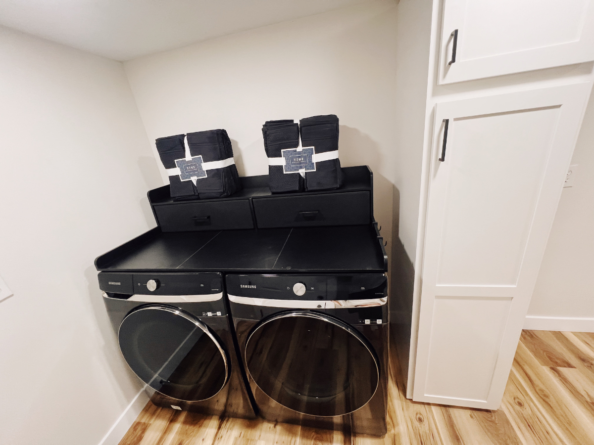 Brand New Upscale Apartment - Photo 11
