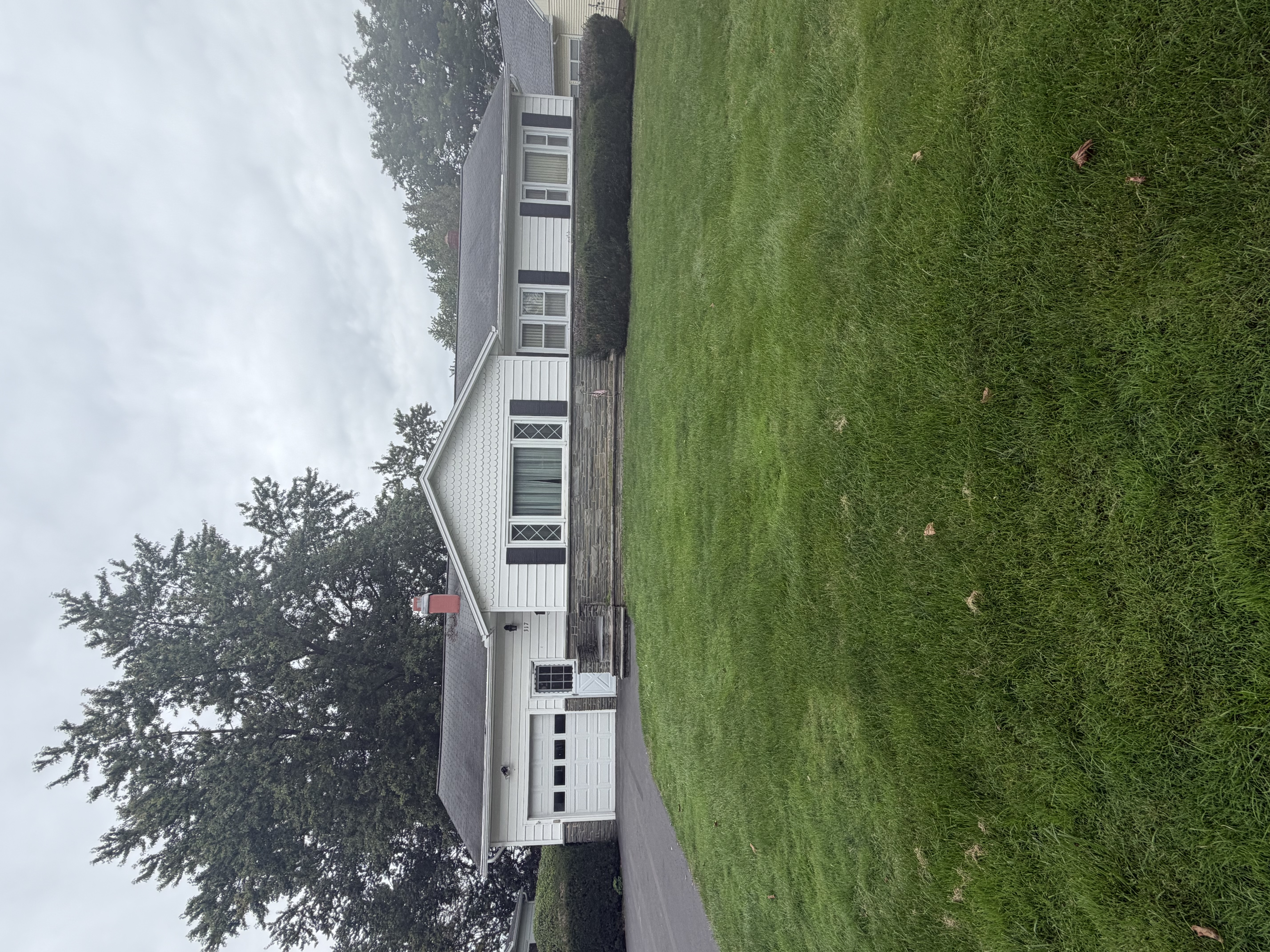 Beautiful, Clean, Quiet Neighborhood for the Traveling Professional! - Photo 2