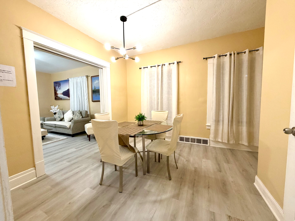 Spacious 4-Bedroom Home - Perfect for Families & Groups - Photo 7