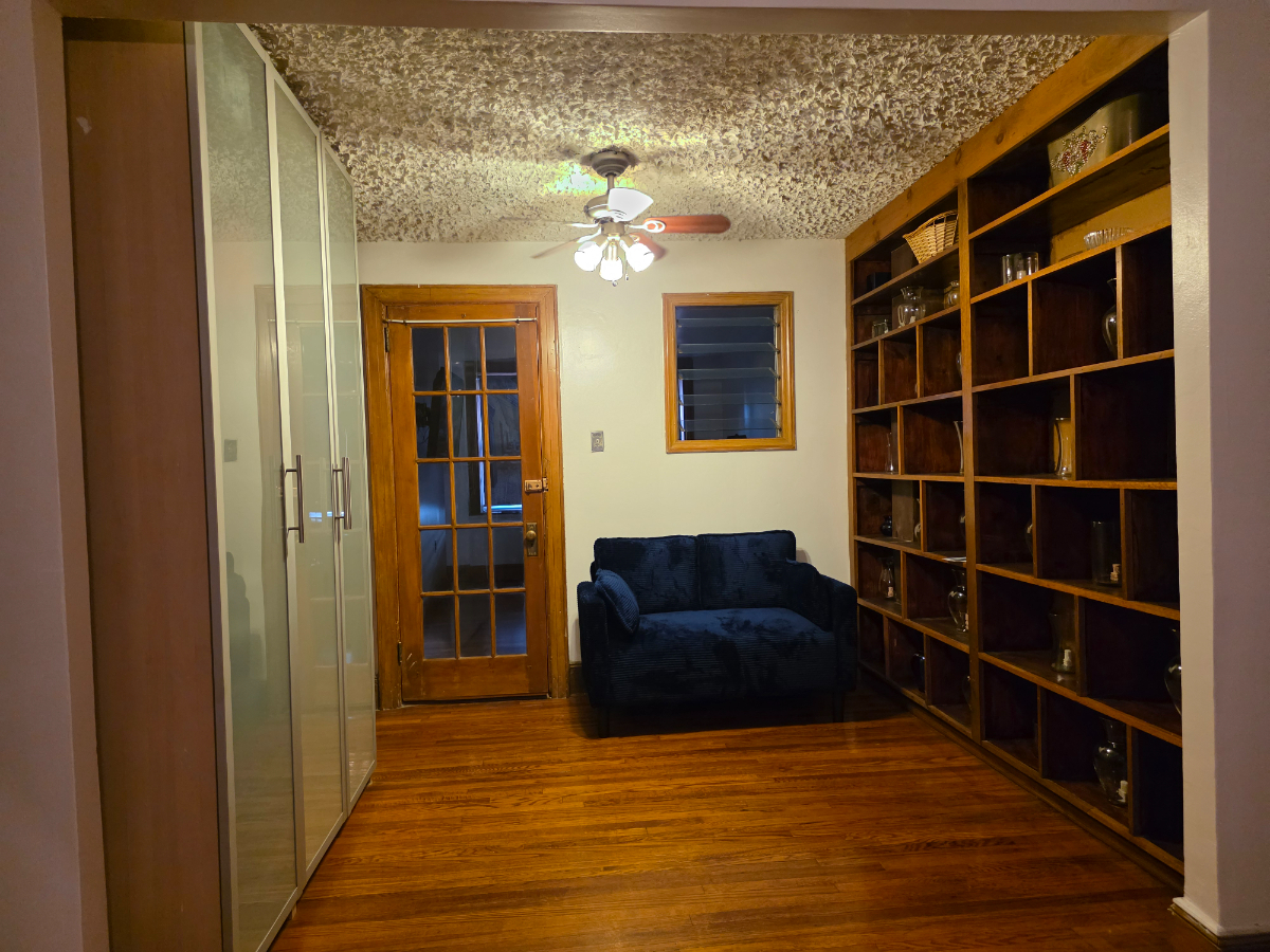 Charming Brooklyn Apartment With Private Entrance, Natural Light And Backyard Access - Photo 11