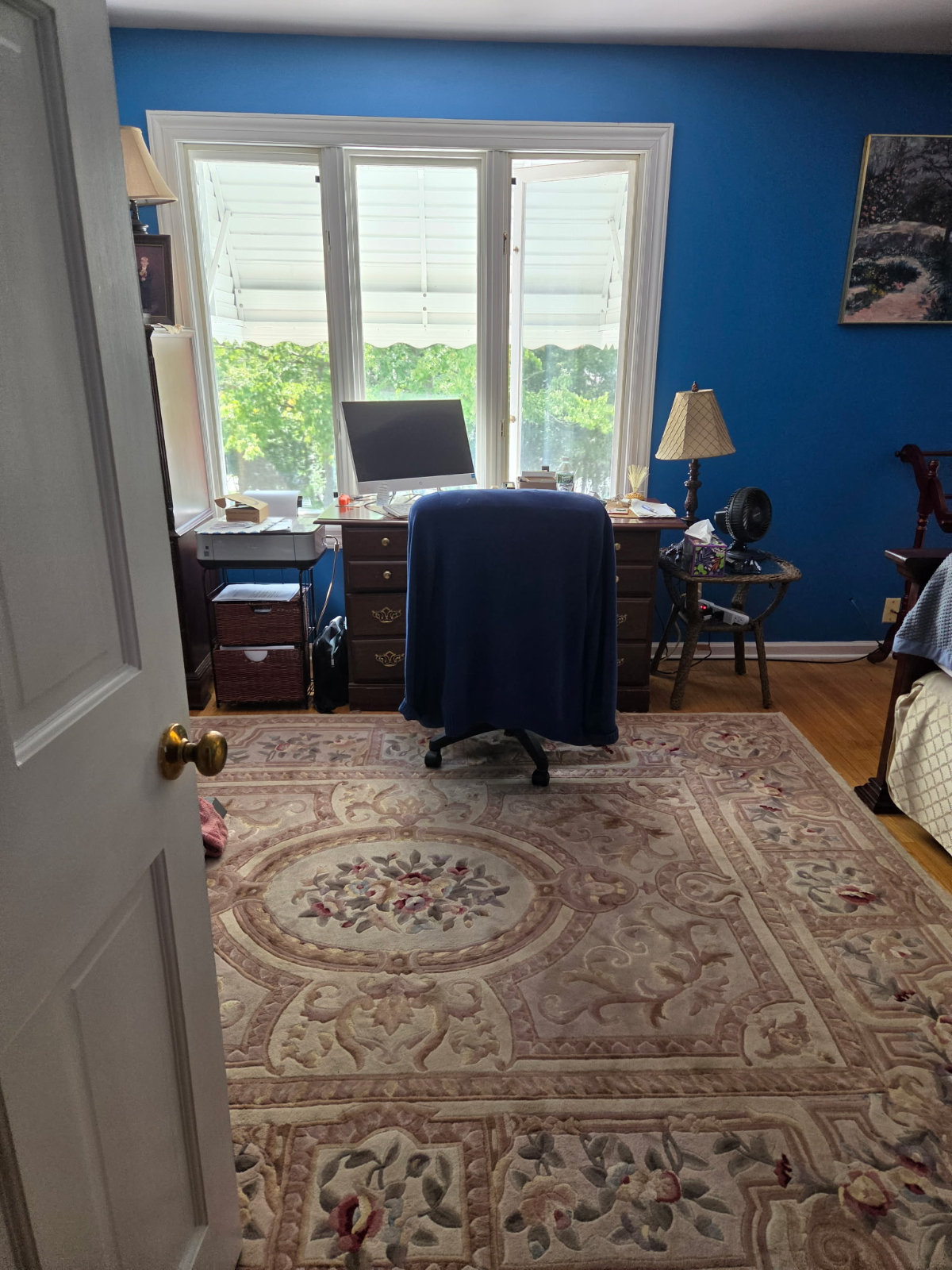Cozy 2-bedroom house in pleasant East Aurora with AC and fitness room - Photo 3