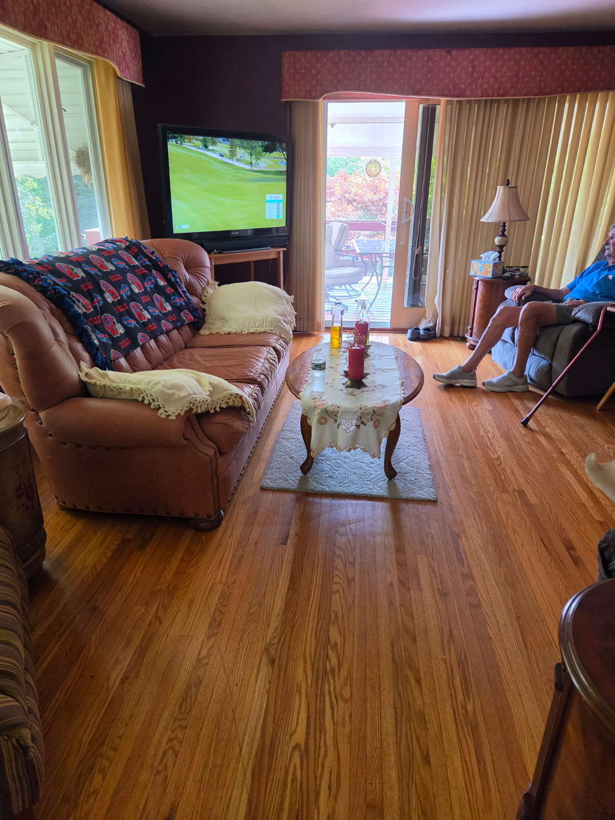 Cozy 2-bedroom house in pleasant East Aurora with AC and fitness room - Photo 8