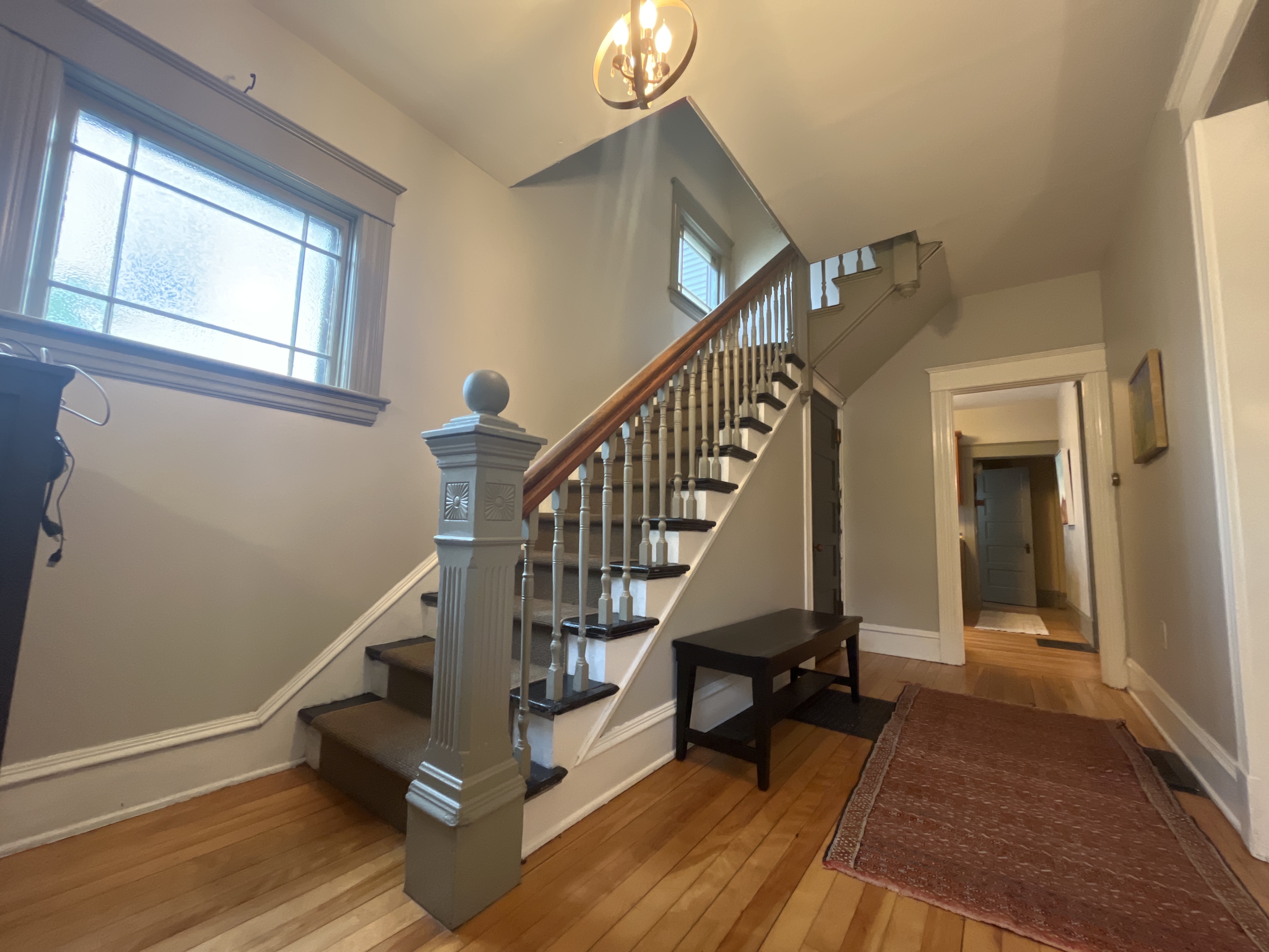 Beautiful 3BR 2.5BA Home | Three Levels | Dedicated Office | Walk to UVM and Church St - Photo 8