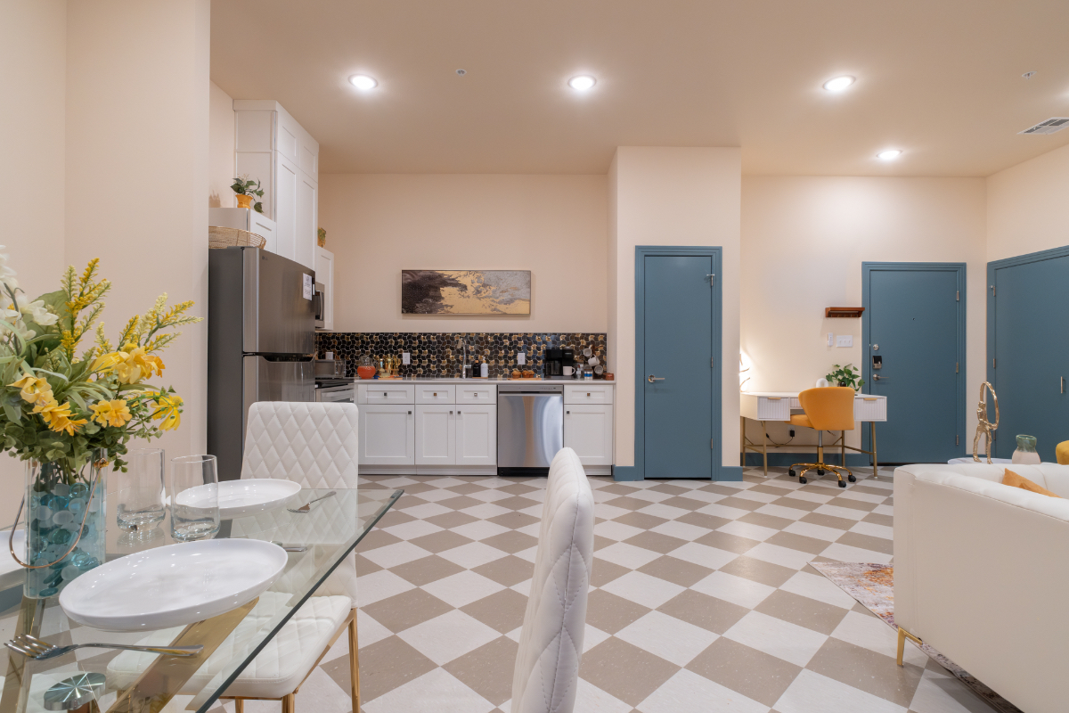 Sunny 1BR loft in Heart of Downtown Bryan - Photo 6
