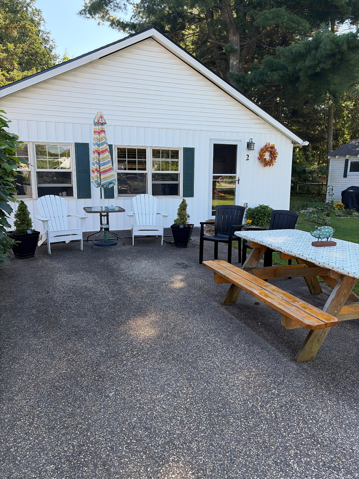 Furnished cottage new construction close to hospital, uvm, airport - Photo 1