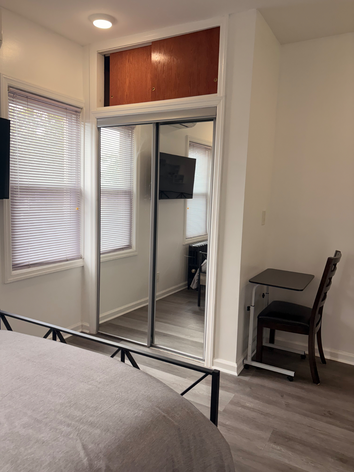 Stylish Private Furnished Room + Private Bath | Utilities Included - Photo 3