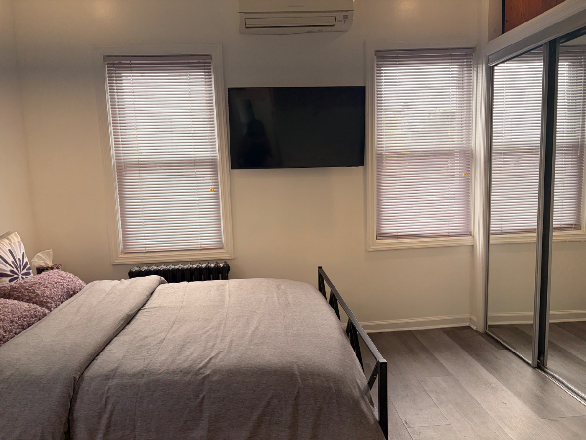 Stylish Private Furnished Room + Private Bath | Utilities Included - Photo 4