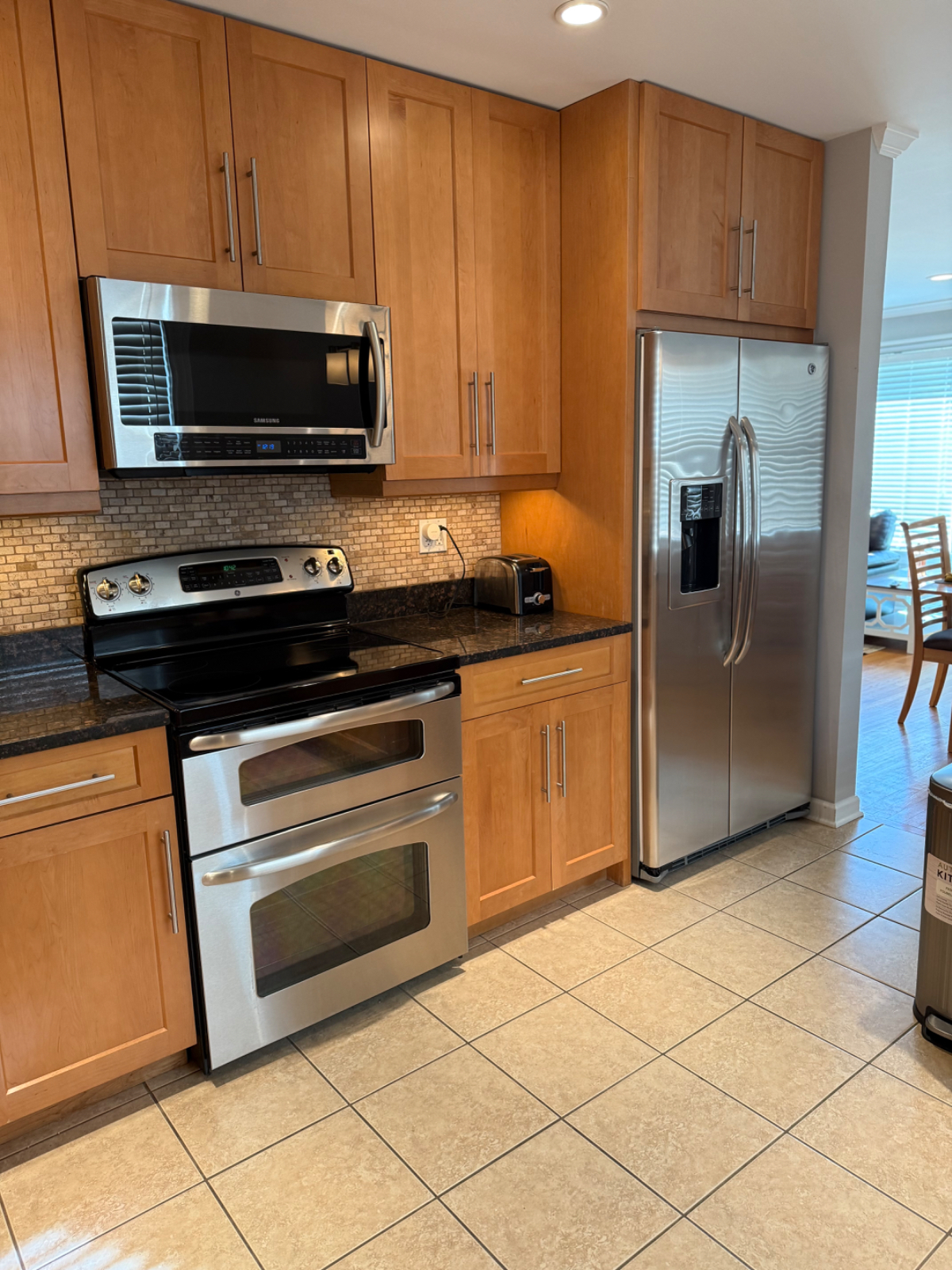 Spacious Furnished 5BR Home| 2-Car Garage | Extended Stays