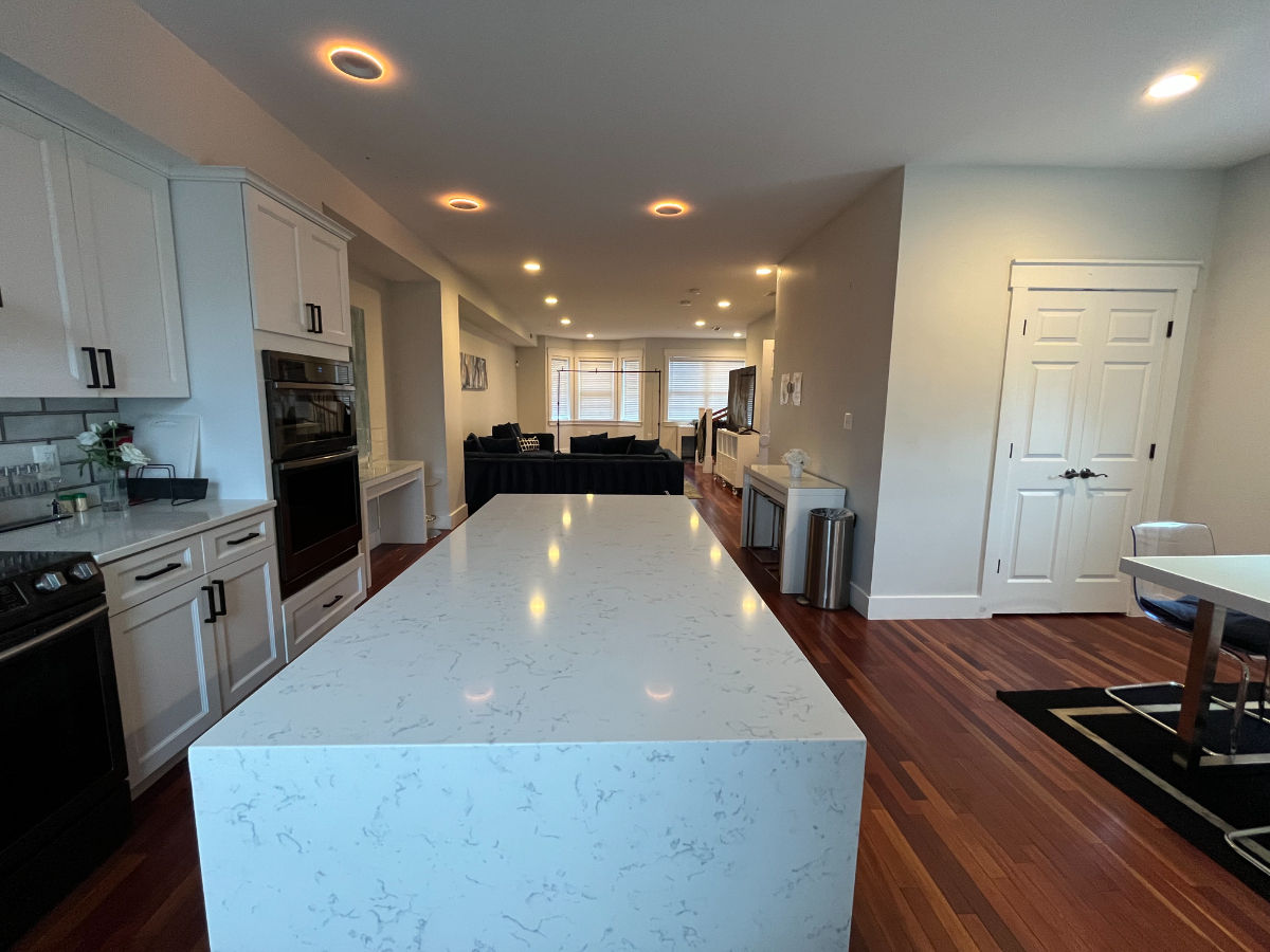 Modern Luxury Townhome with Capitol Views, Designer Finishes & Attached 2-Car Garage - Close to Metr - Photo 8