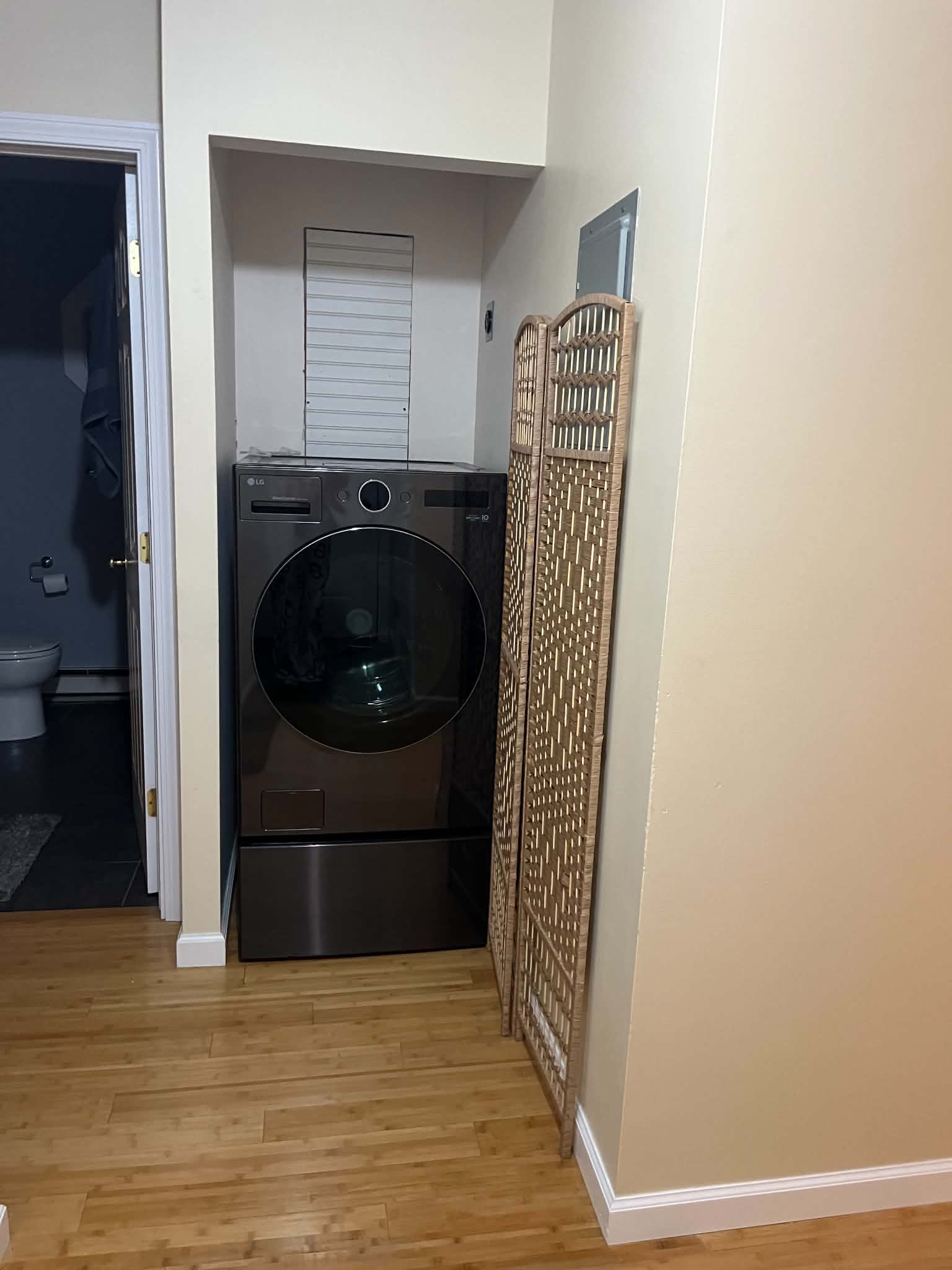Pristine 2-bed 1 full bath condo quiet, safe upscale neighborhood - Photo 9