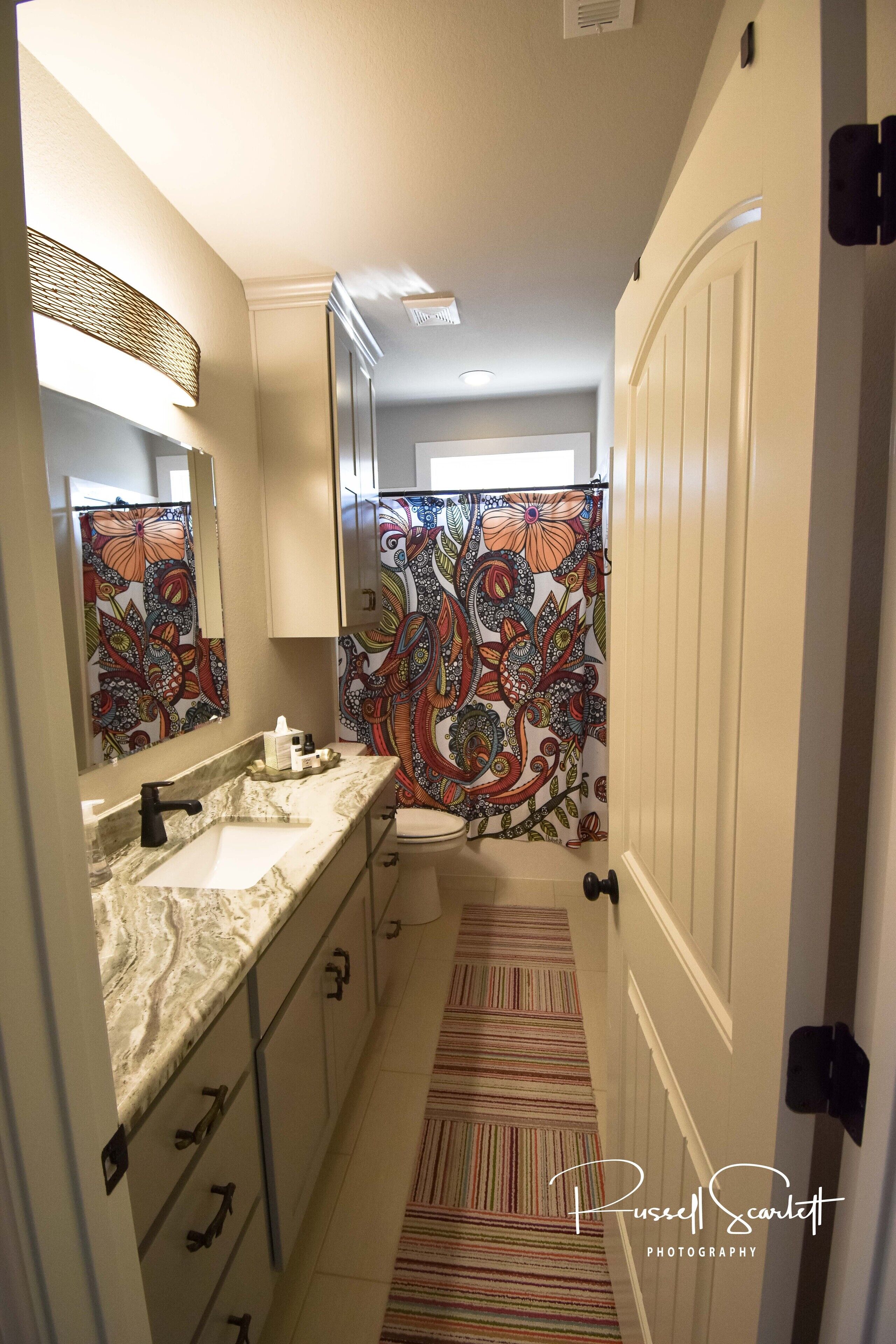 Hullabaloo House with all the comforts of home! - Photo 10