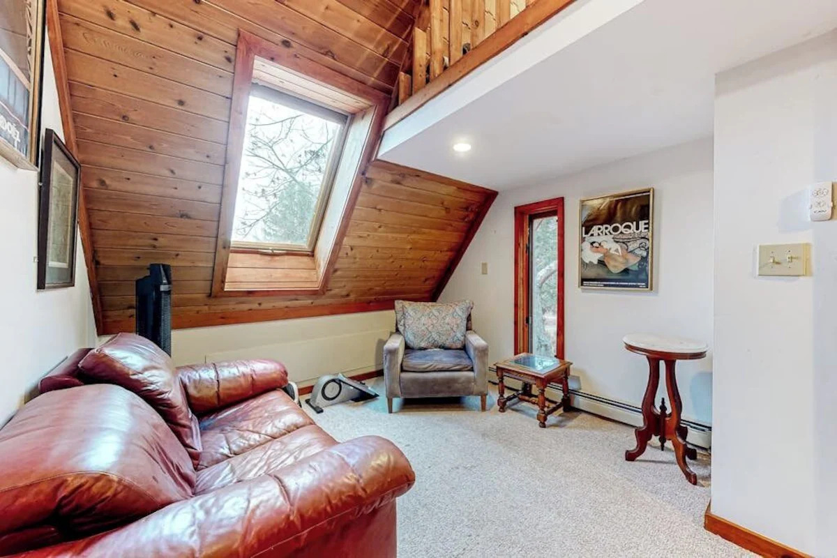 Cozy Mountain Retreat with Five-Peak Views, Private Pond, Deck & Fitness Area l Peaceful Pittsfield  - Photo 9