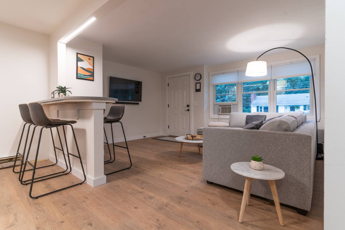 Modern 2-Bed Apartment-Shelburne - Photo 3