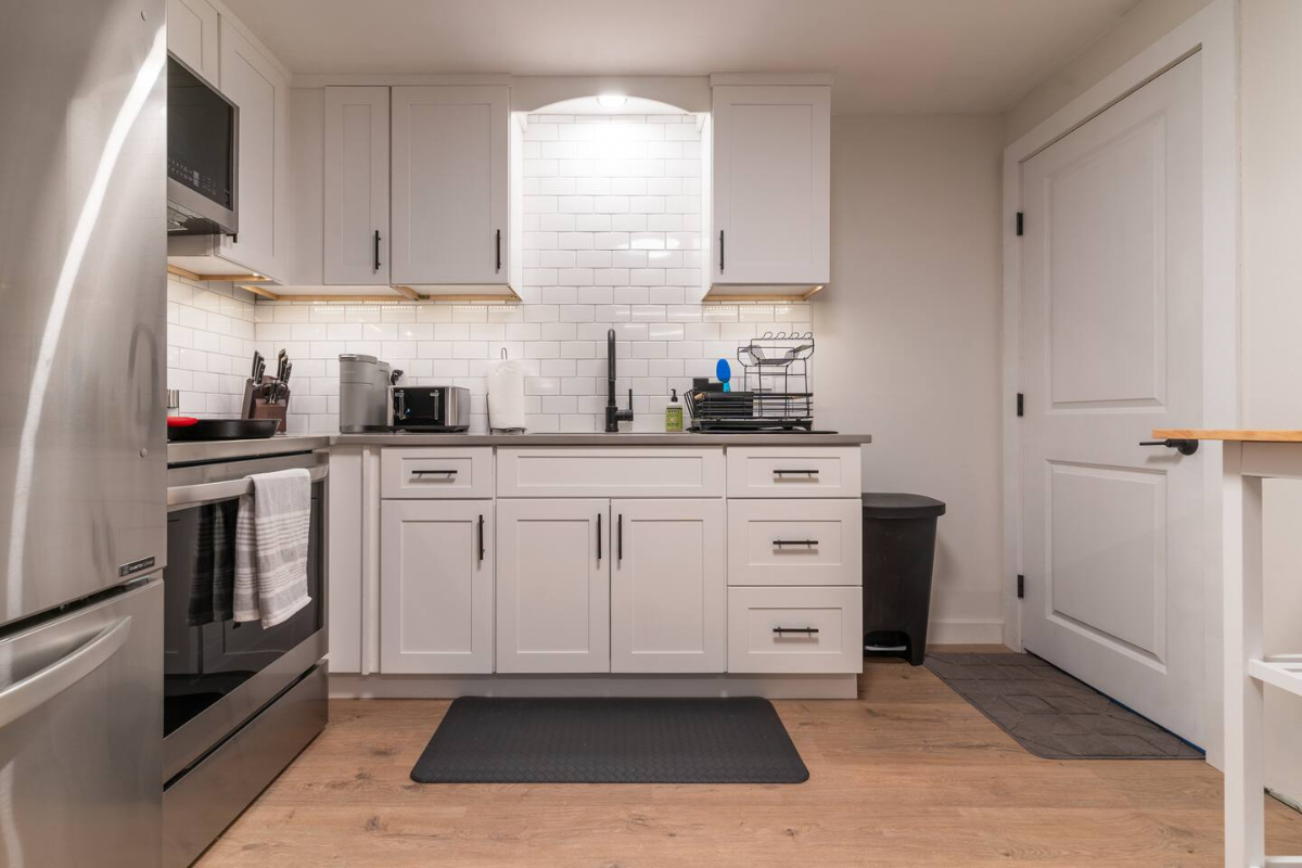 Modern 2-Bed Apartment-Shelburne - Photo 7