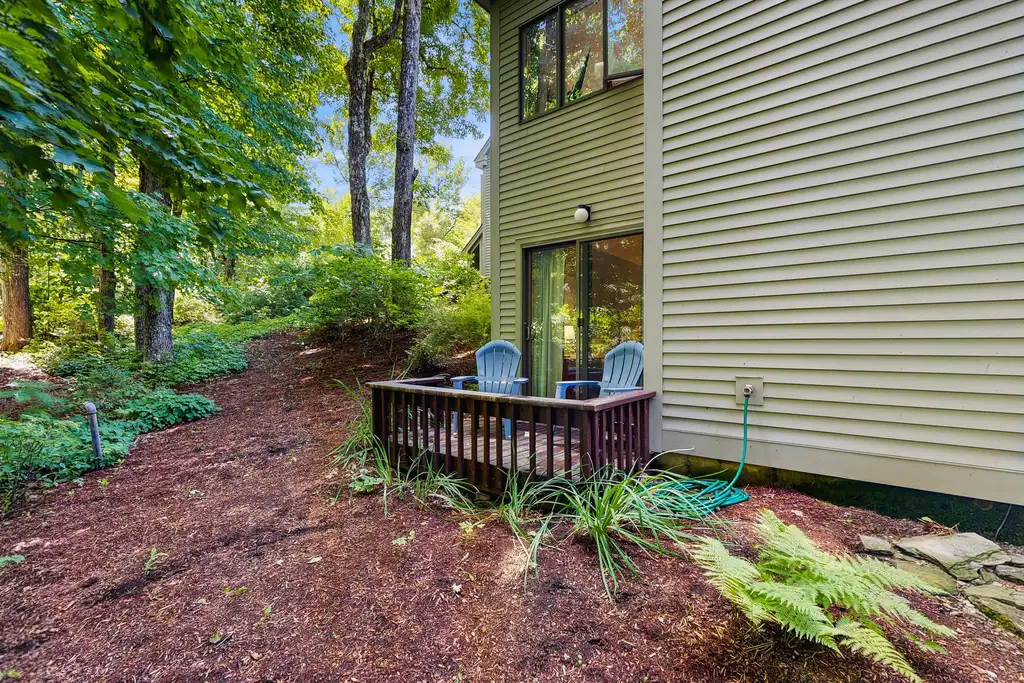 Updated Three-Level Condo | Private Wooded Setting | 2-Bedroom Suites | Dedicated Workspace | Two De - Photo 10
