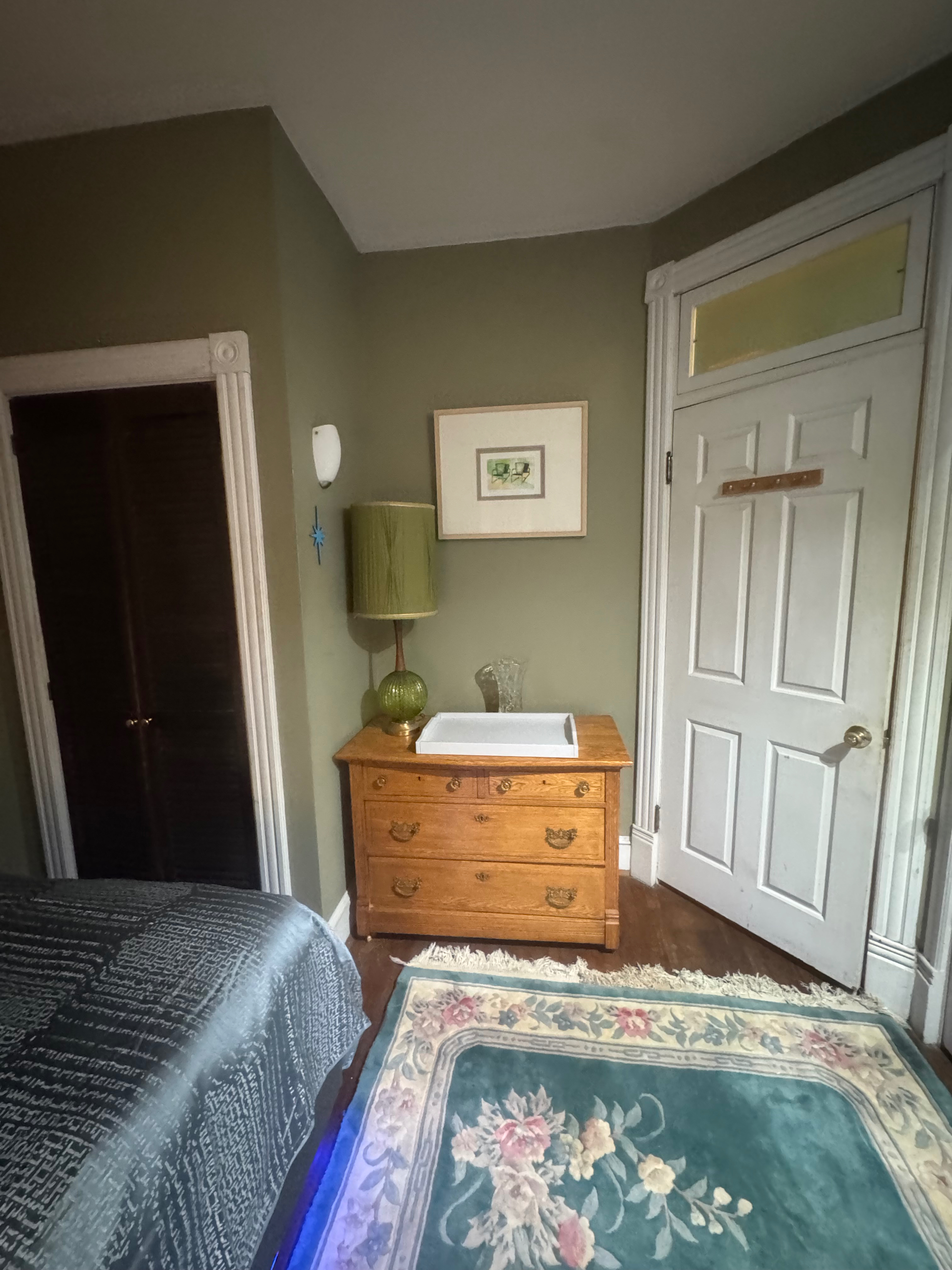 Bright and comfortable room- Your DC Home Between Shifts | Furnished Room Near Three Major Hospitals - Photo 3