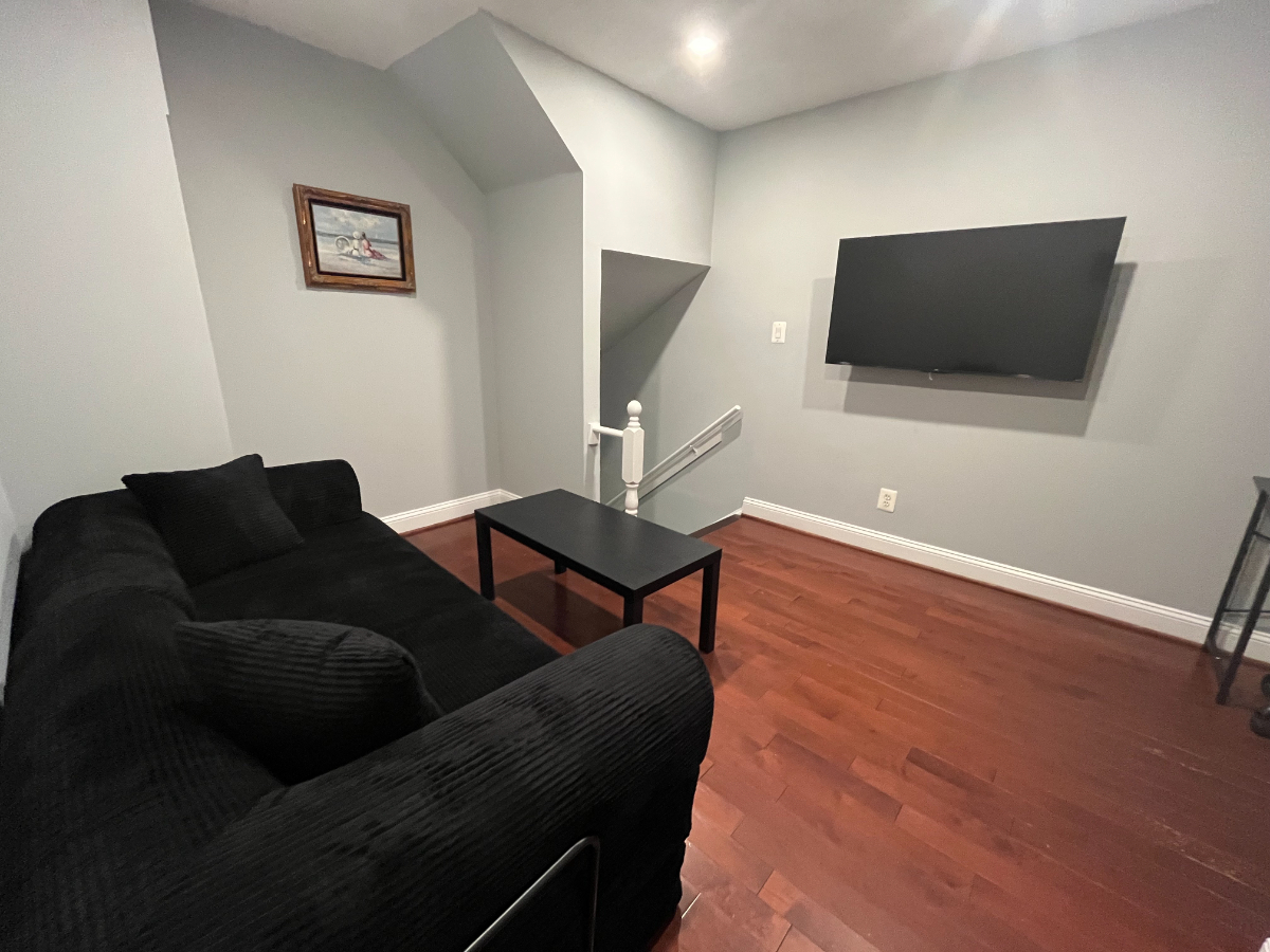 Your Comfortable Home Base in Capitol Hill - Photo 1