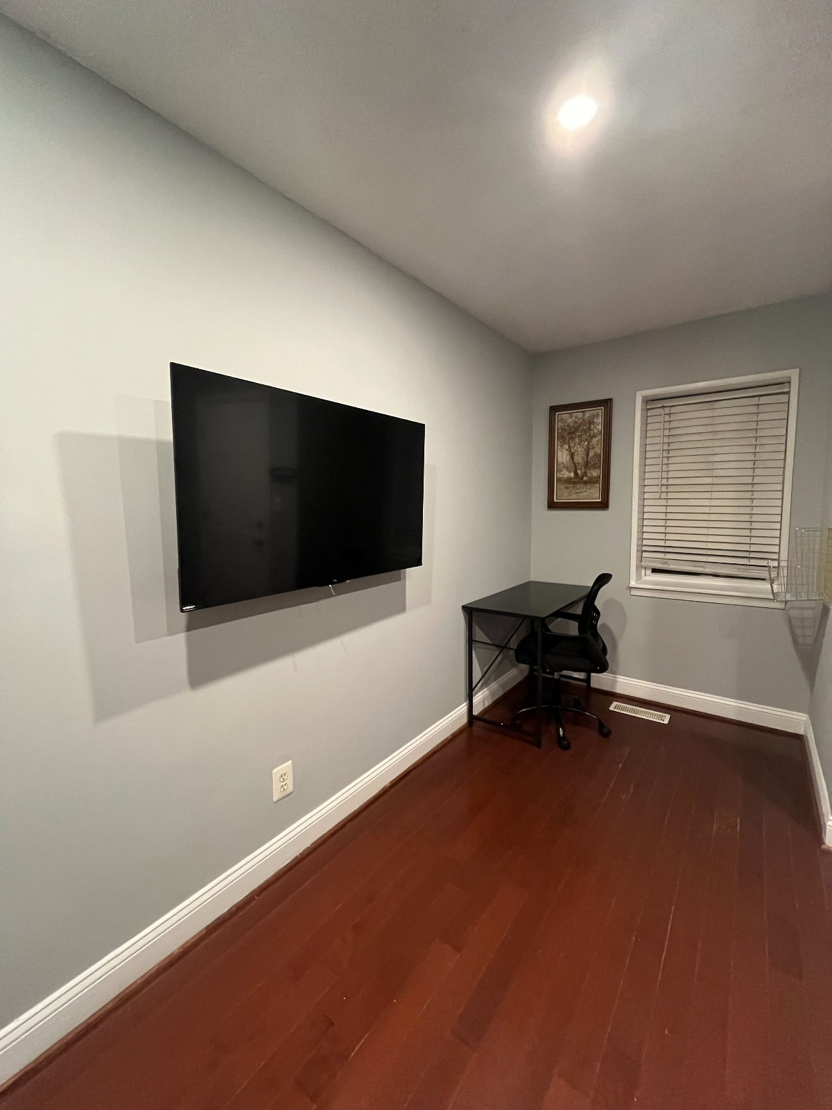 Your Comfortable Home Base in Capitol Hill - Photo 3