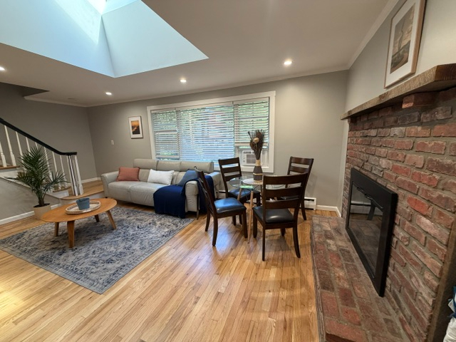Fully Furnished Renovated 2BR - Utilities, Garage & Private Yard Included - Photo 8