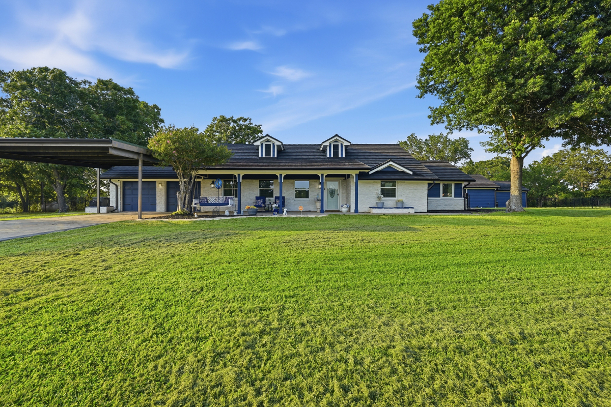 Gated Burleson Country Retreat on 2.78 Acres | Private Furnished 3BR 2BTH Main House Wing | Separate - Photo 5