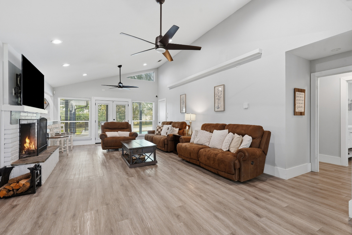 Gated Burleson Country Retreat on 2.78 Acres | Private Furnished 3BR 2BTH Main House Wing | Separate - Photo 8