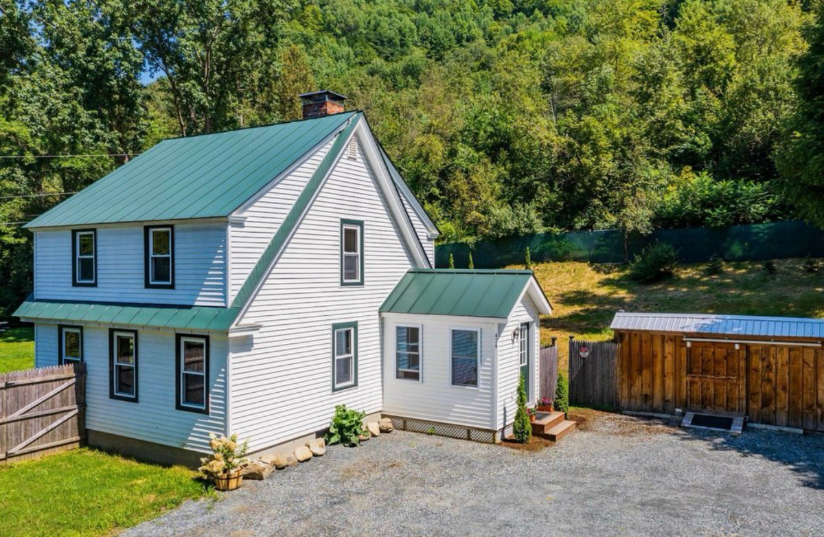 Cozy Vermont Cottage - Photo 2